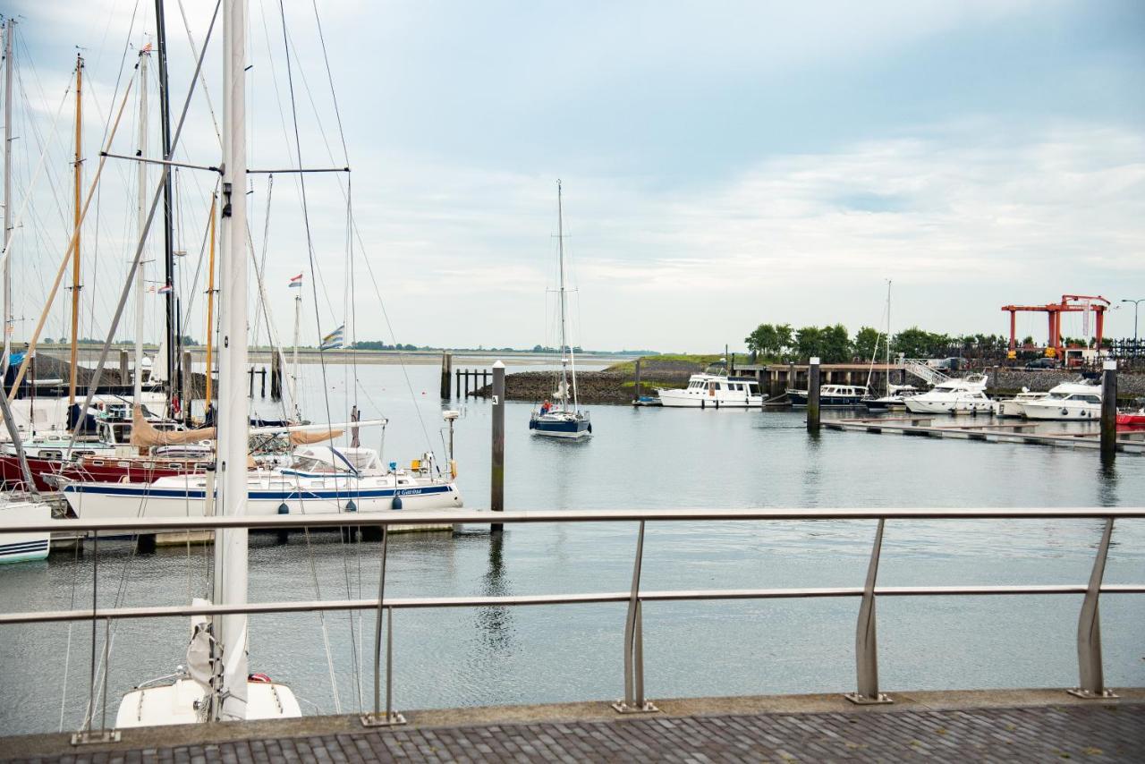 Luxe Chalets In Zeeland Aan De Kust Sint Annaland Exterior foto