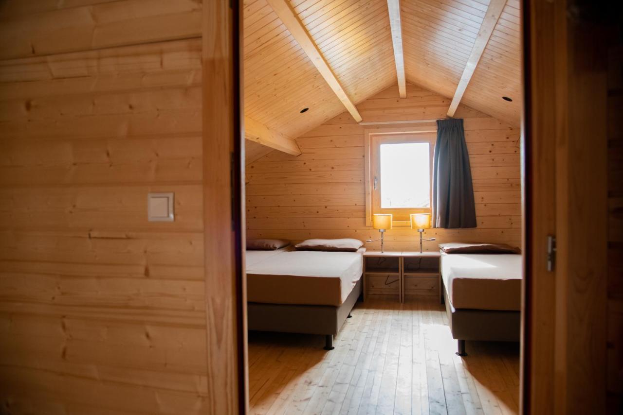 Luxe Chalets In Zeeland Aan De Kust Sint Annaland Exterior foto